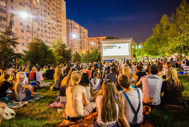 Показы кино под открытым небом возобновят в Краснодаре с 12 июня