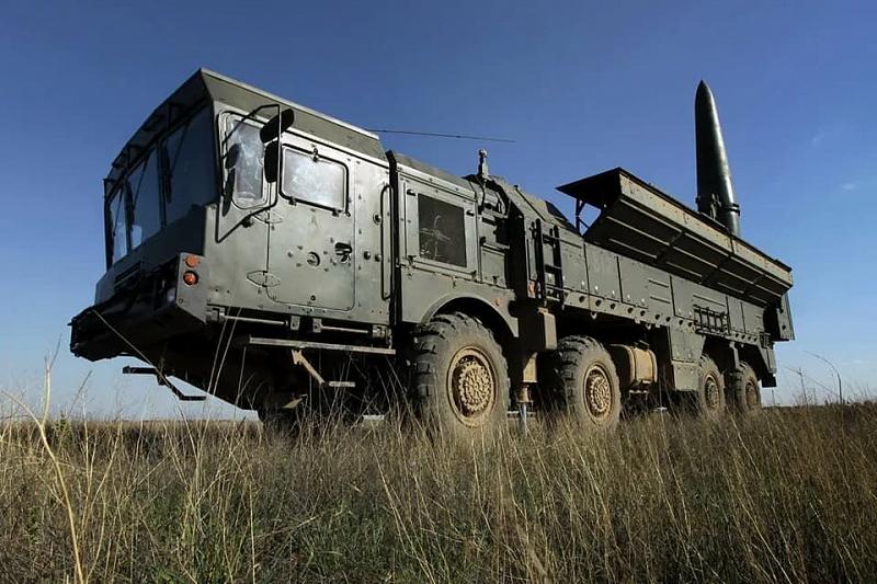 В Краснодарском крае расчеты комплексов «Искандер» выполнили электронные пуски ракет