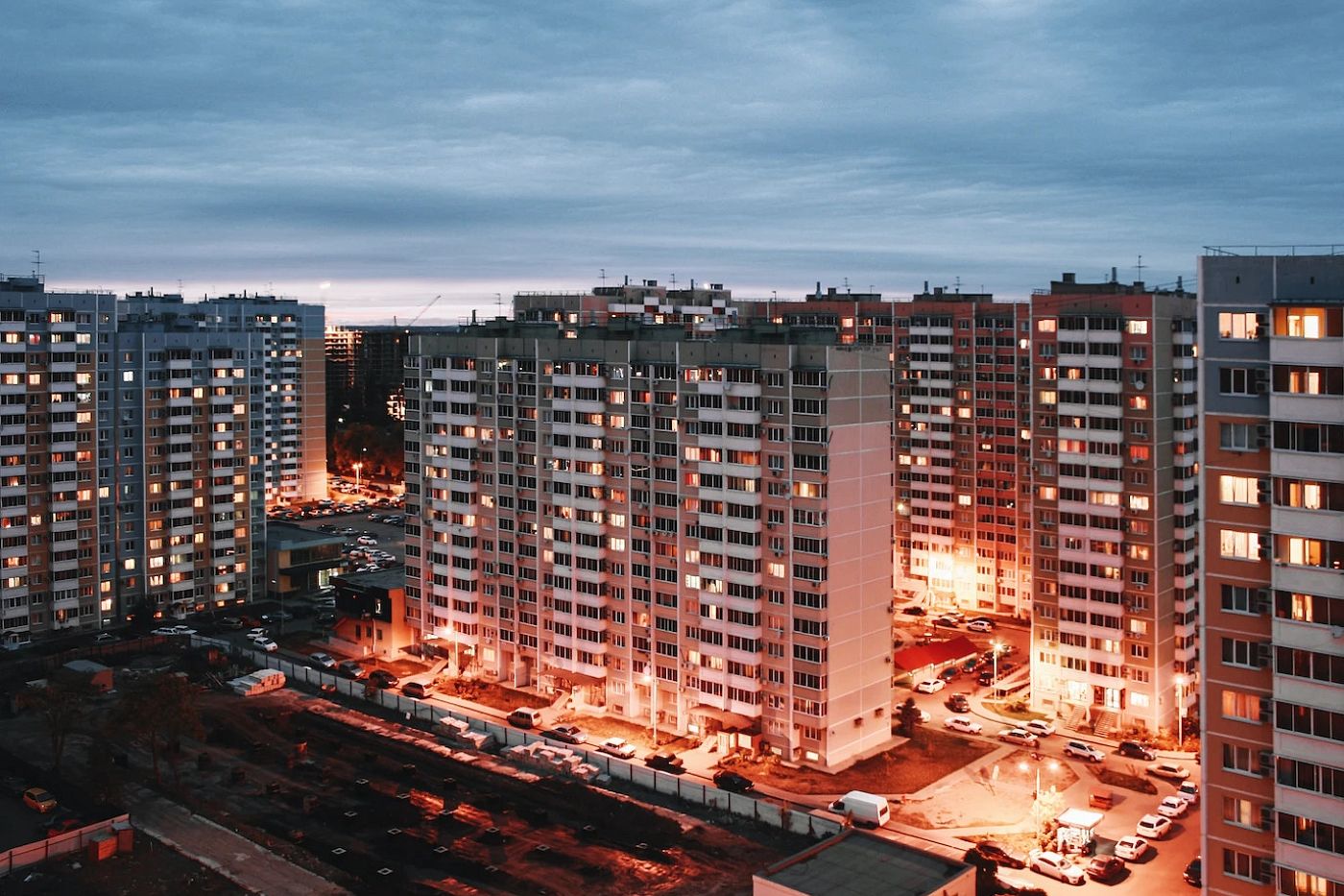 Жителям России не советуют прямо сейчас покупать жилье
