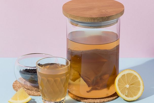 Стоит ли пить чайный гриб: узнайте, в чем его польза и вред