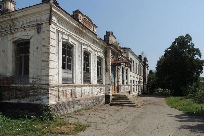 Казачье училище в Мостовском районе признали памятником архитектуры местного значения
