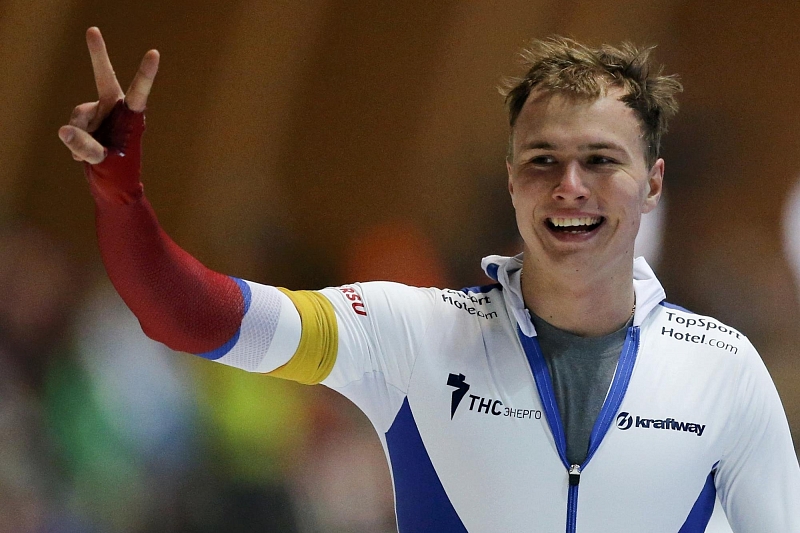 Конькобежец из Краснодарского края выиграл «золото» ЧЕ на дистанции 1000 м и установил рекорд