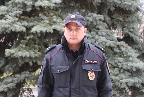 Полицейский спас жителя Новороссийска, находящегося в беспомощном состоянии
