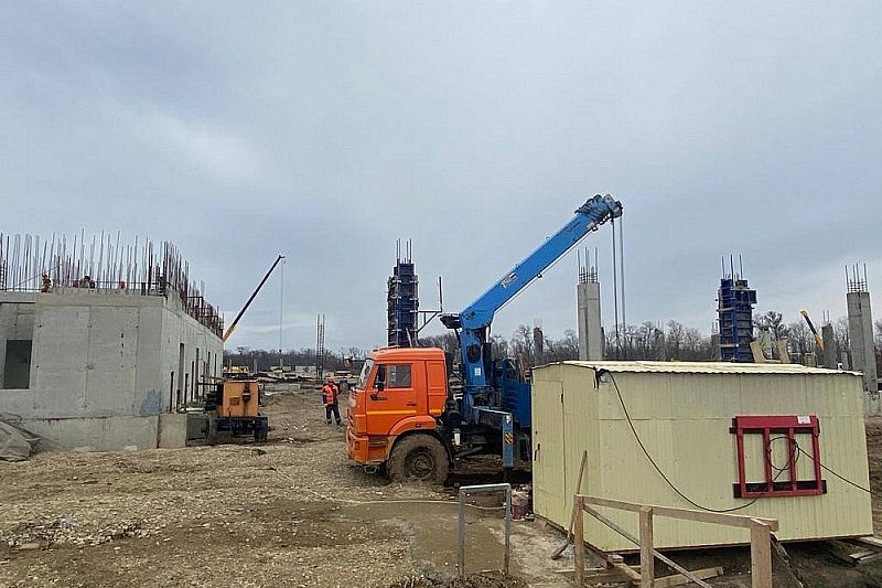 Строительство центра «Авангард» в Динском районе завершат осенью 2022 года