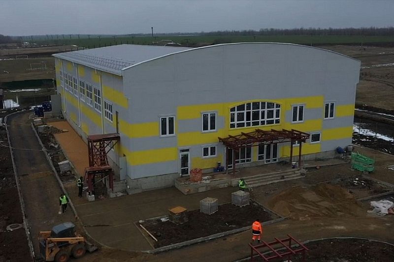 Спортивный комплекс в Выселковском районе готов на 80%
