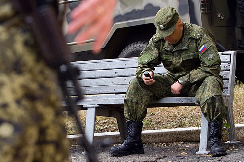 Российским военным запретили пользоваться гаджетами на службе