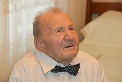 Губернатор Вениамин Кондратьев поздравил ветерана Великой Отечественной войны Владимира Акименко со 101-летием