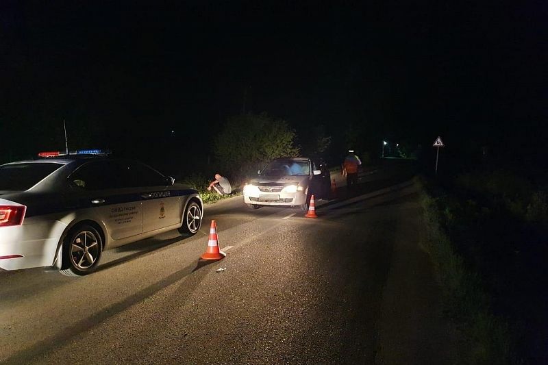 В Крымском районе водитель на «Мазде» насмерть сбил идущего вдоль дороги мужчину