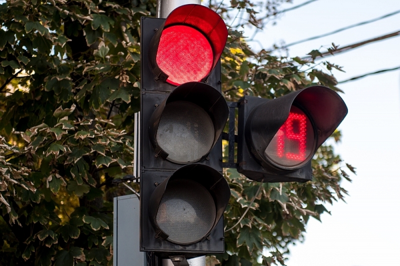 Еще на двух перекрестках Краснодара установят «умные светофоры»
