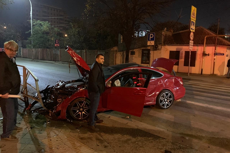Стал известен виновник громкой автомобильной аварии в центре Краснодара