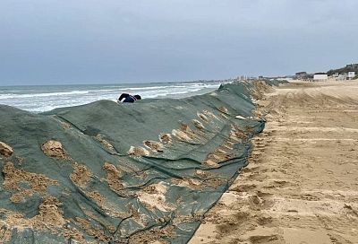 Новые выбросы мазута на пляжах Анапы и Темрюкского района с начала недели не обнаружены