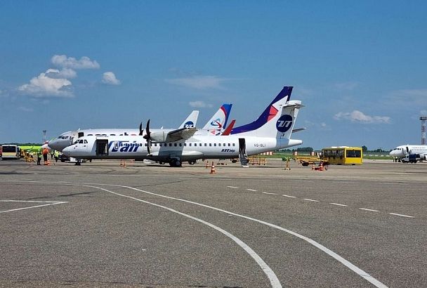 Пассажирский самолет за 420 млн рублей выставили на продажу в Краснодаре