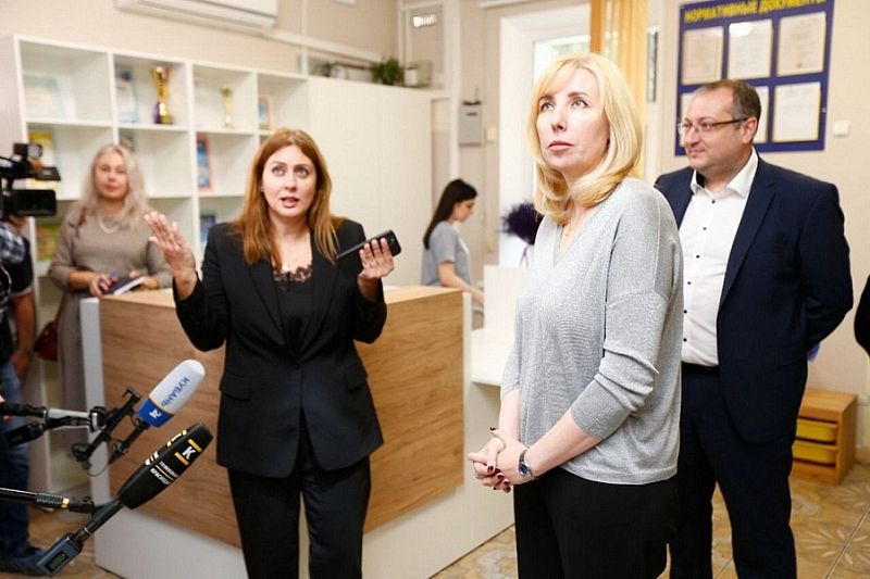 Вице-губернатор Анна Минькова посетила Центр развития благотворительных программ «Край милосердия»