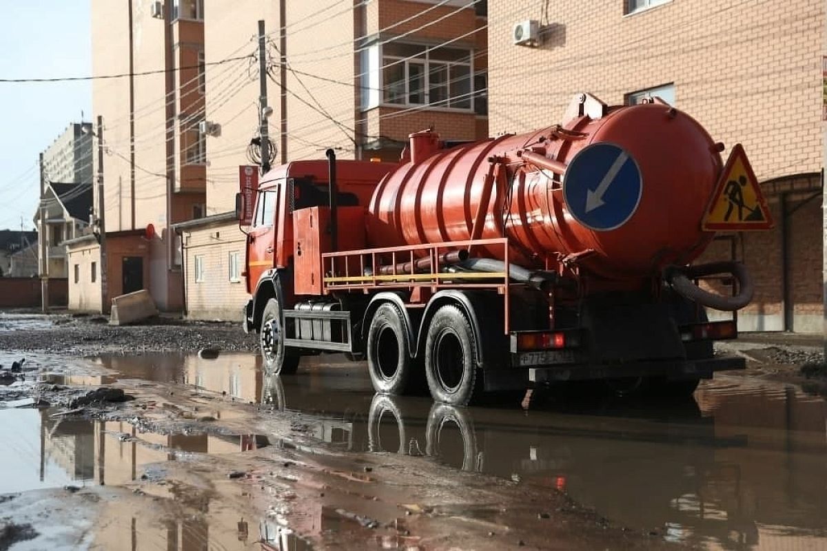 Локальные подтопления ликвидируют в Краснодаре 