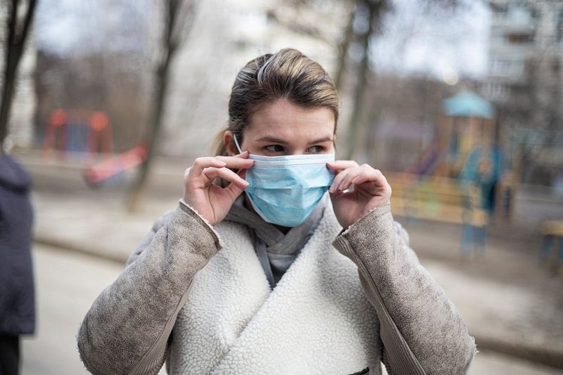 Врачи оценили риск новых всплесков коронавируса в России