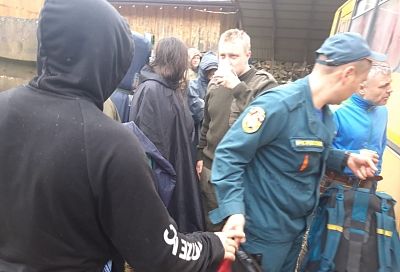 В Мостовском районе эвакуировали всех застрявших на берегу реки детей 