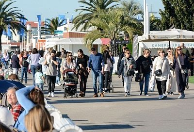 На Новый год в Краснодарский край приехало почти на треть больше иностранцев