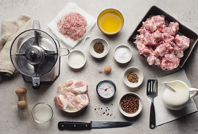 Мясной «хлеб» в духовке: получается как колбаса, а оборудование — самое обычное