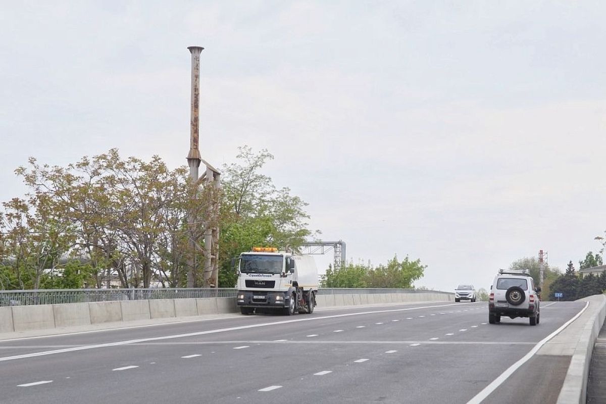 В Краснодаре досрочно завершен ремонт Суворовского моста