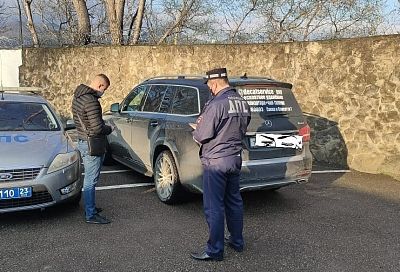 Полиция нашла водителя Mercedes, проехавшего по пляжу в Алексино