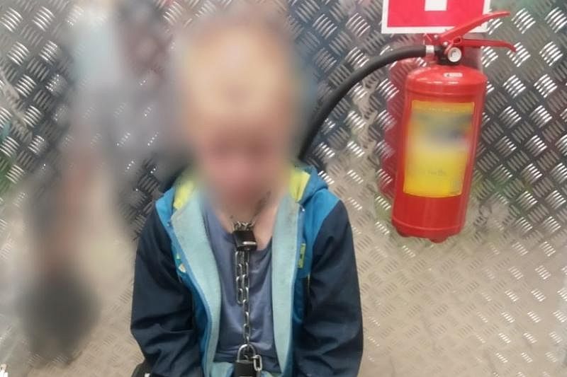 Против жителя Краснодарского края, посадившего на цепь 10-летнего сына, возбуждено уголовное дело