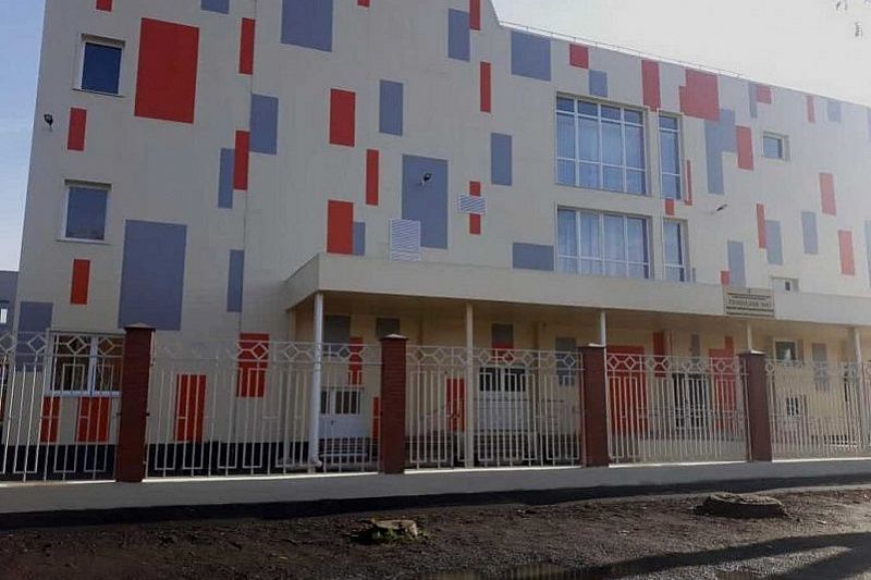 Завершено строительство блока начальных классов гимназии №92 в Краснодаре