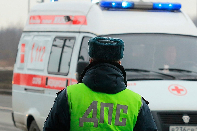 В Краснодарском крае в жестком ДТП погибли три человека, трое госпитализированы