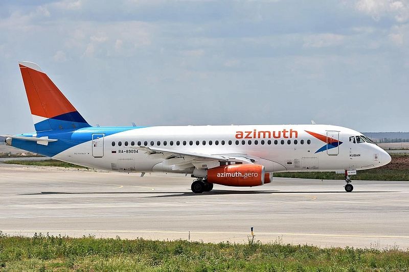 Летевший в Краснодар из Уфы самолет вернулся в аэропорт вылета из-за неисправности