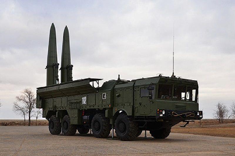 На учениях в Краснодарском крае расчеты «Искандеров» провели электронные пуски ракет
