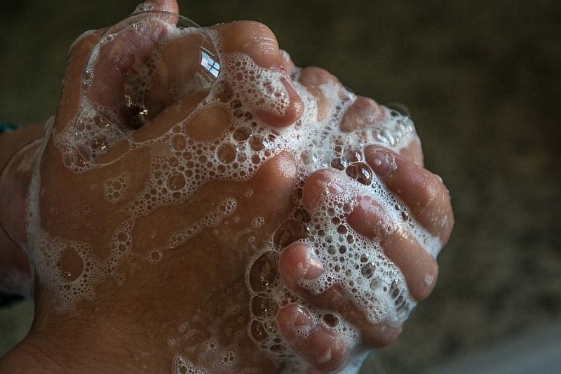Косметологи против: почему не стоит пользоваться антибактериальным ﻿мылом