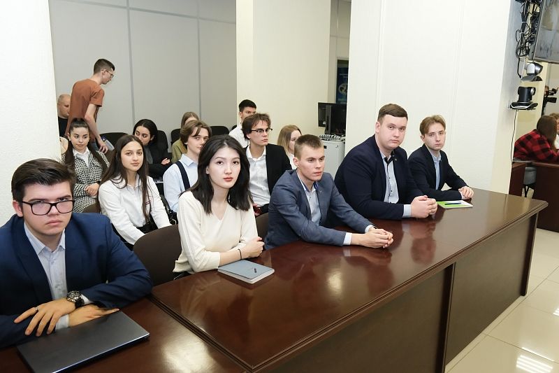 В Краснодарском крайизбиркоме стартовал шестой цикл регионального образовательного проекта «Молодежная школа правовой и политической культуры»