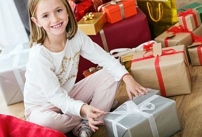 Более 6,7 тысяч семей получили помощь в рамках акции "Елка желаний"