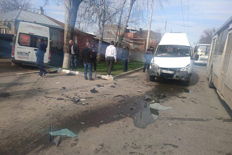 В Краснодарском крае автомобиль «скорой помощи» попал в ДТП. Один человек погиб, четверо пострадали