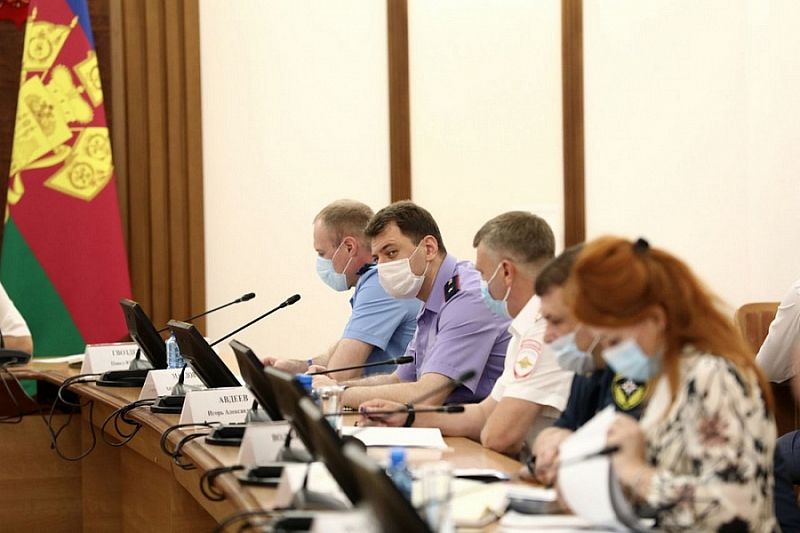 За полгода в  Краснодарском крае выявили более 2,5 тысячи нарушений миграционного законодательства работодателями