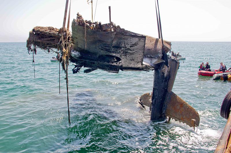 «Киттихаук Р-40», затонувший в 1943 году по мнению поисковиков входил в состав штурмового авиаполка ВВС Черноморского флота. 