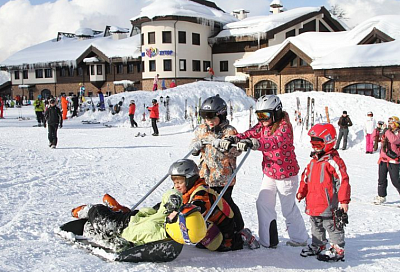 Новый год в горах: когда закончатся места в отелях зимних курортов Сочи