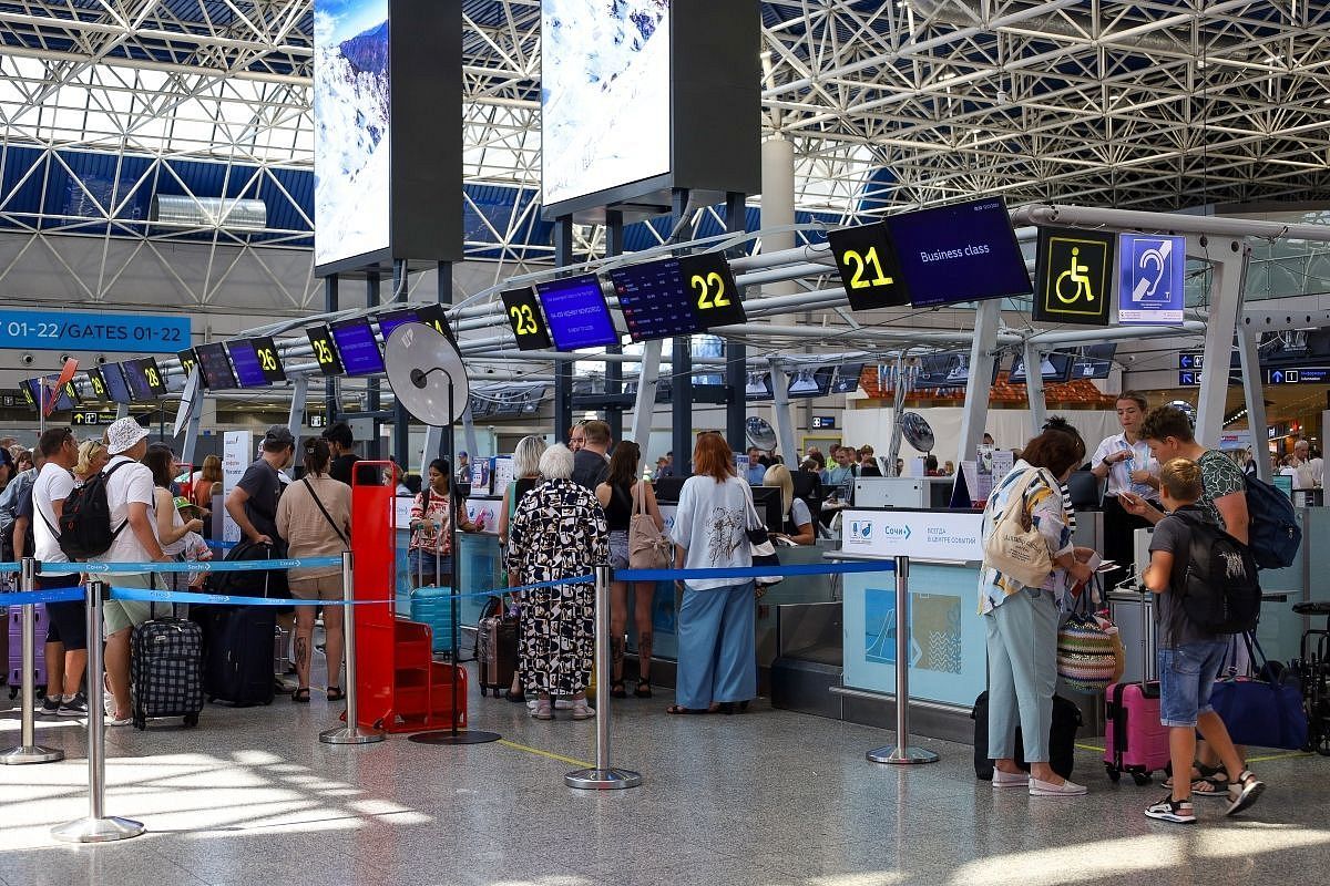 В аэропортах Краснодара и Сочи ввели временные ограничения 