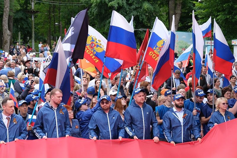 В ﻿Краснодаре состоялся митинг в поддержку Вооруженных сил России и решений президента Владимира Путина