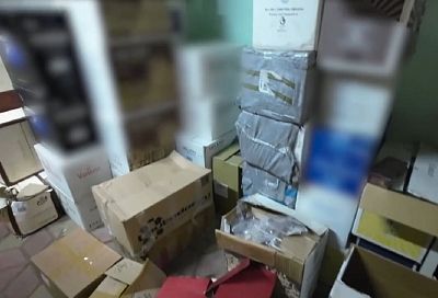 Товар на 51 миллион: 380 тысяч пачек контрафактных сигарет изъяли из частного дома на Кубани