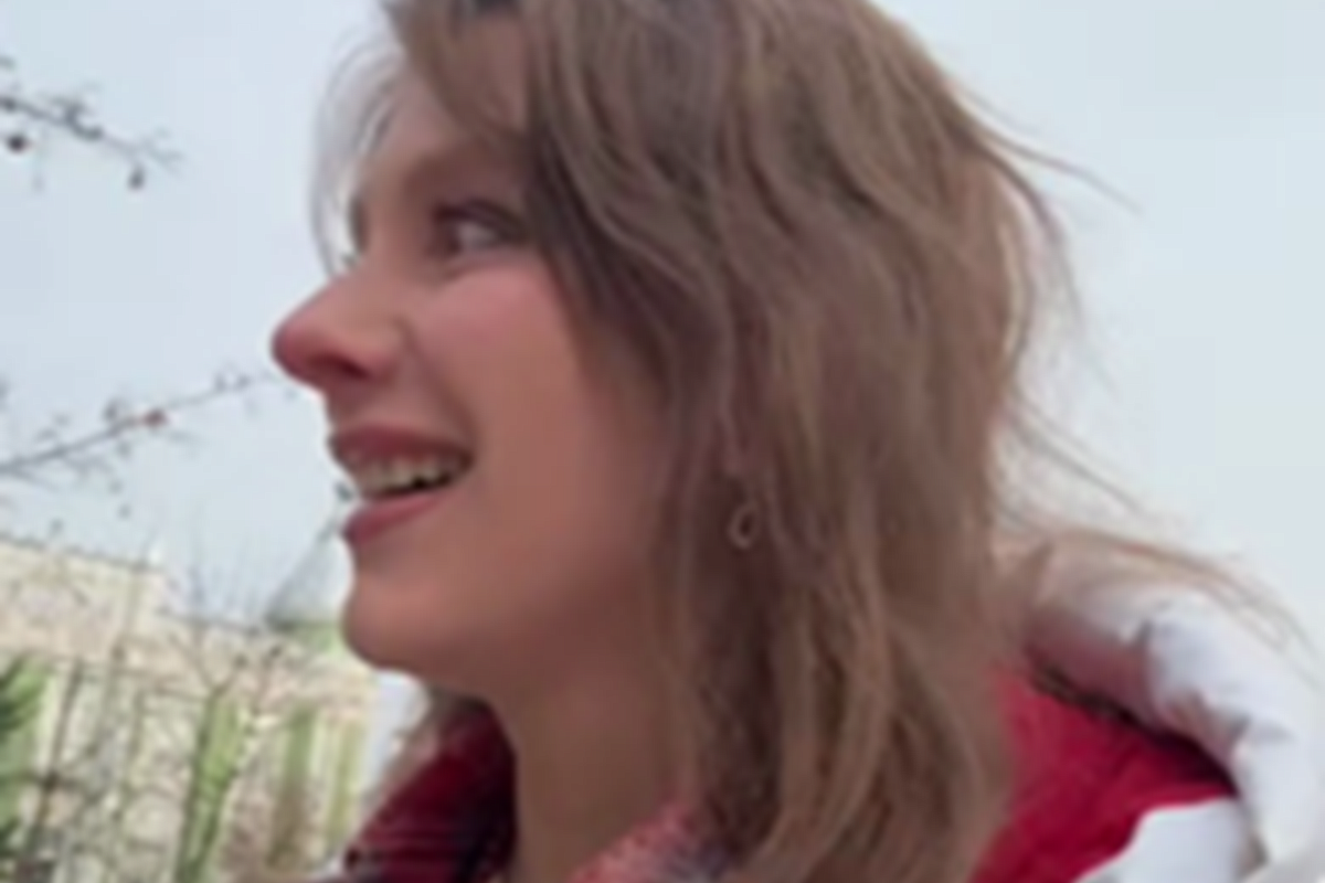 «Гуляю с чемоданом»: актриса Лиза Арзамасова призналась, что хорошо знает Краснодар