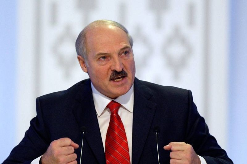 Лукашенко назвал Зеленского гнидой