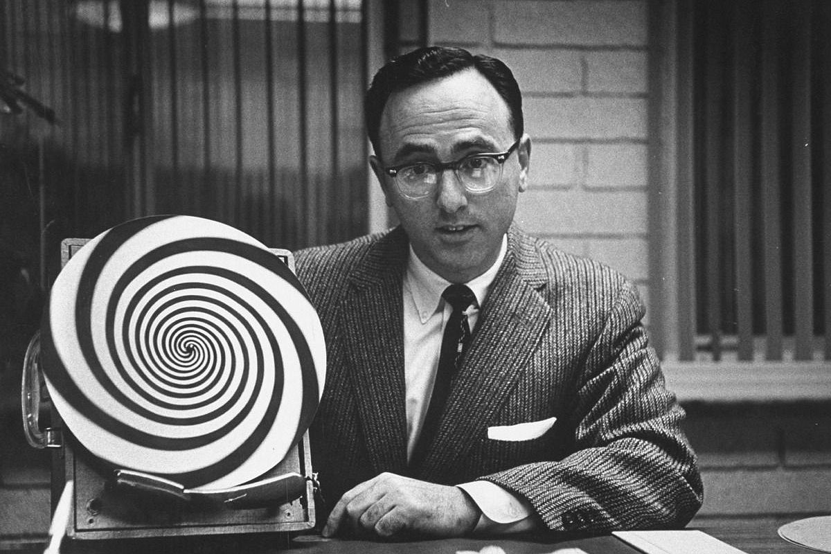 Доктор Джордж Эстабрукс Доктор Джордж Эстабрукс