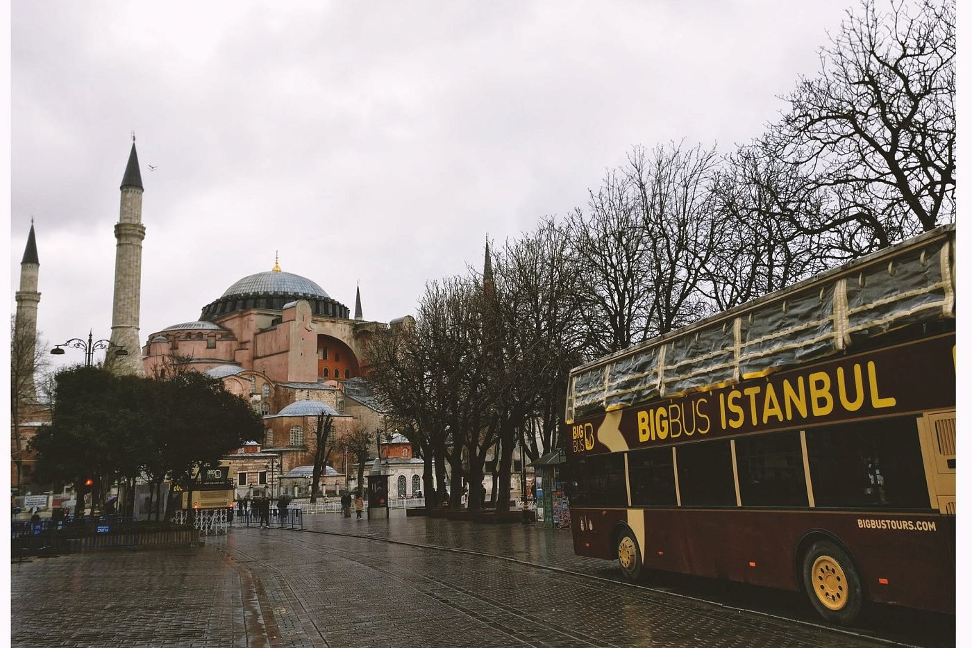 В Турции рекордно упала лира, россиянам обещают подорожание путевок 