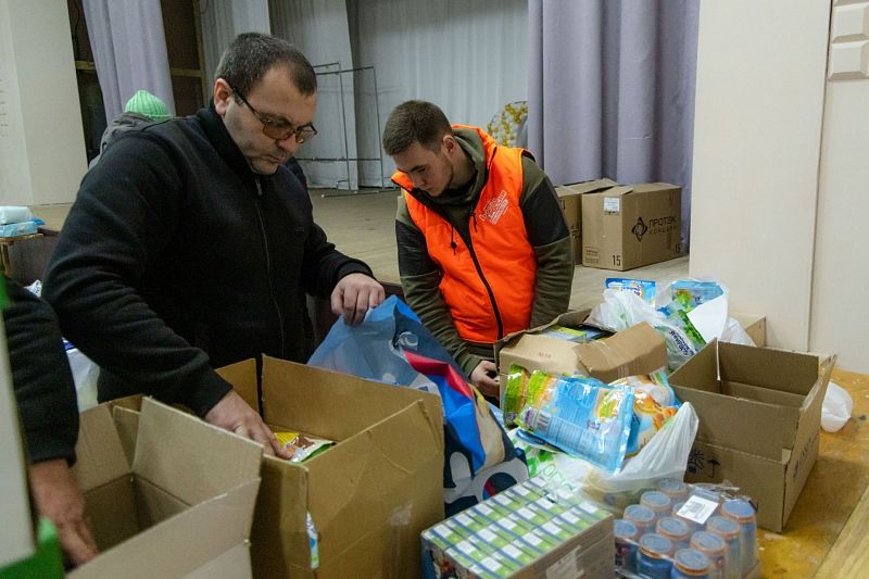  По велению сердца: волонтеры Кубани собрали для малышей Донбасса более 10 тонн подгузников, пеленок и детского питания