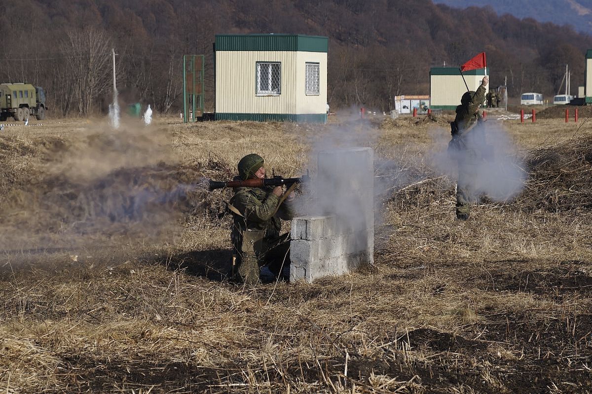 Более трех тысяч образцов вооружения и техники поступит в Южный военный округ в 2021 году