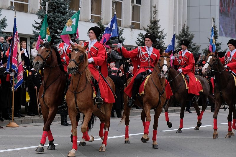 Ежегодно в апреле в Краснодаре проходит большой парад в честь годовщины  принятия Закона «О реабилитации репрессированных народов, в том числе и казачества»