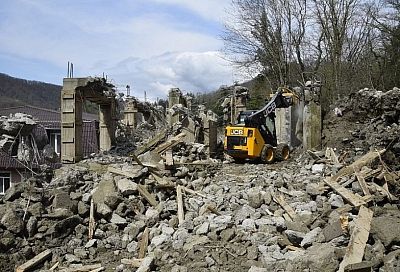 Более 100 самостроев выявили в Сочи с начала года