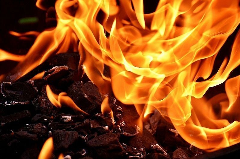 В Сочи при пожаре в частном доме погибла женщина