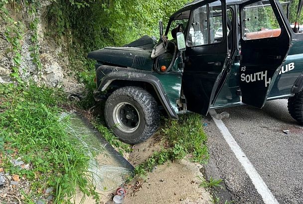 Среди пострадавших в ДТП с экскурсионным джипом в Сочи двое детей