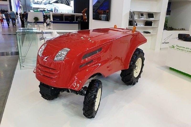 В России разработали беспилотный трактор 